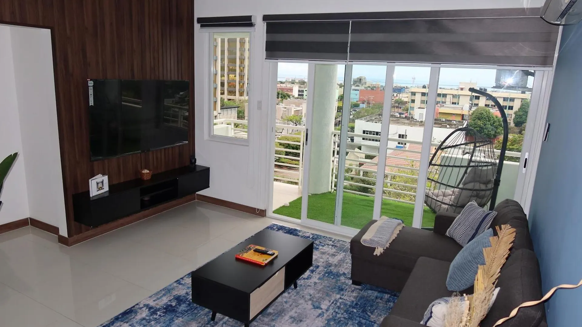 The Serene - Modern Luxury Apartment Kingston 0*,  Giamaica